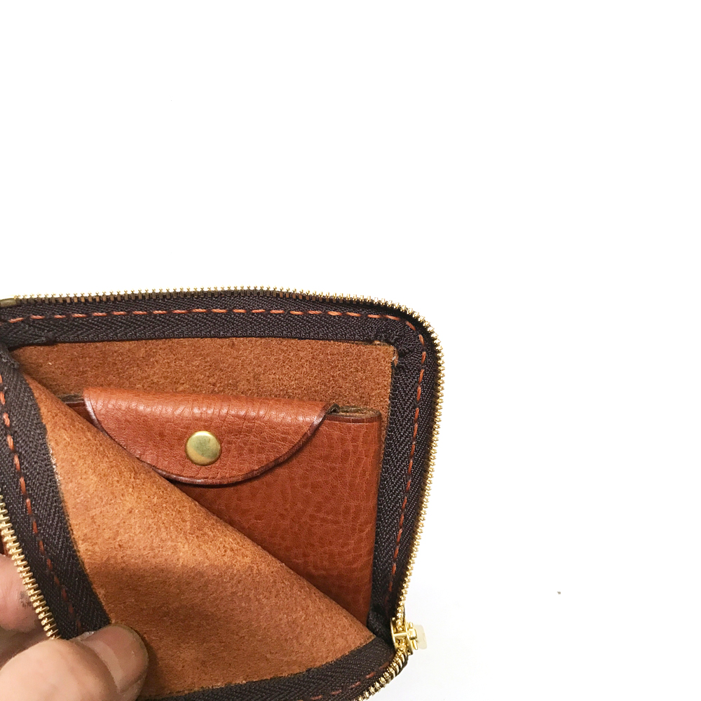 Grain leather L Zip Wallet