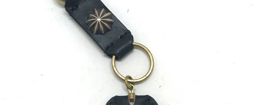 LEATHER&BRASS SHALL CONCHO ROOP KEY HOLDER