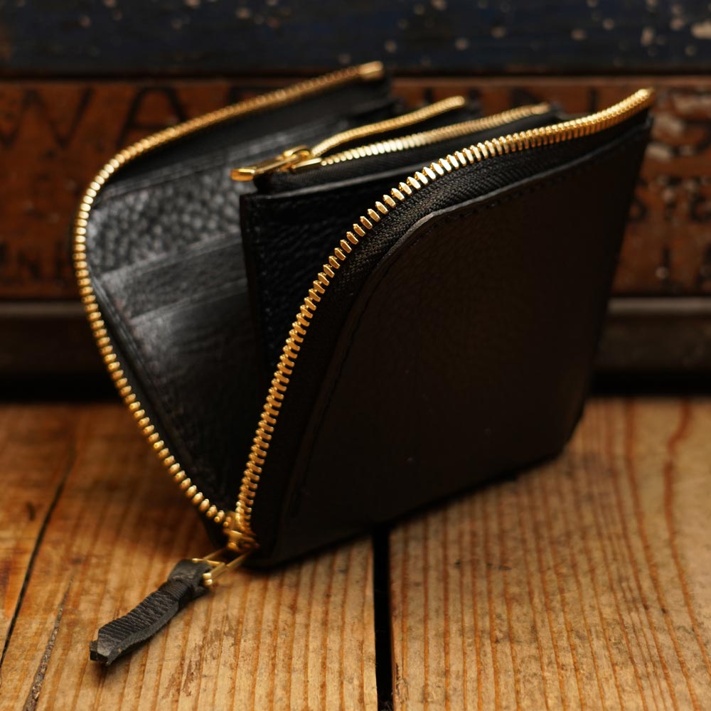 イタリアアリゾナレザー スタッズL字 財布 ブラックゴールド唐草模様/ Arizona Sibo leather L Wallet arabesque